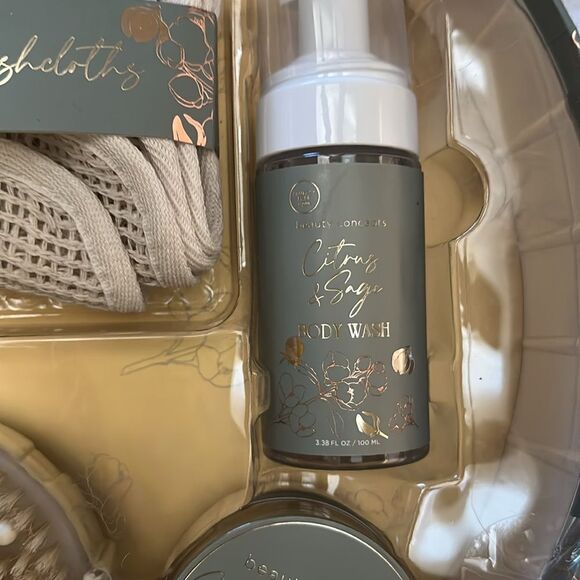 Citrus & Sage Bath Set Body Scrub Body Wash Body Oil Sisal Cloths and Scrubber - Picture 4 of 9